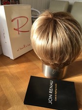 Perücke Natalie petite - Malibu blonde, schräger BOB mit kurzem Nacken