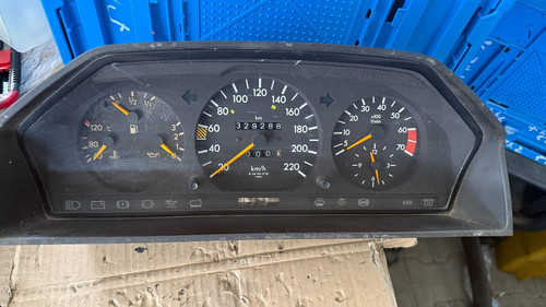 Mercedes w124 300d diesel - mercedes,