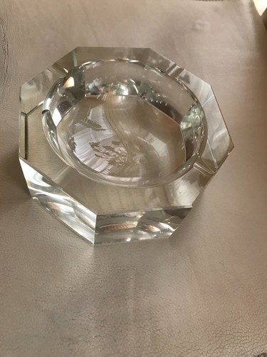 Aschenbecher aus kristallglas - aus,