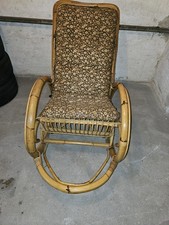 Rattan Schaukelstuhl mit Auflage