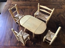 Korbmöbel für Puppen