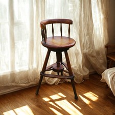 Antiker Kinderfriseurstuhl