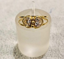 750/- 18 Kt Gelbgold Ring mit weißen simulierten Diamanten in Herzform, Gr. 53