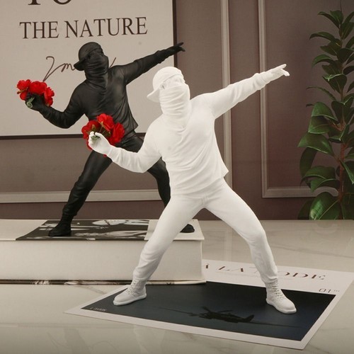 Banksy skulpturen schreibtisch - banksy,