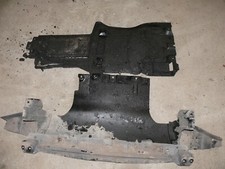 2x Unterfahrschutz Unterbodenschutz eins aus Metall VW Touareg 7L R57