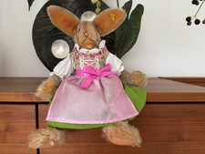 Steiff Tier Hase RABBIT Lulac 43 cm Knopf, Fahne 3140/43 mit Dirndl bekleidet