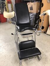 Untersuchungsstuhl Gynstuhl Gynäkologenstuhl absoluter Eyecatcher BDSM