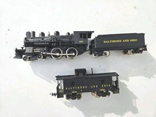 US Dampflok H0, 4-4, Baltimore and Ohio 822, Dienstwagen 78389, läuft