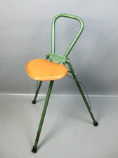 alter Klappstuhl England Dreibein Jäger Angler Stuhl Hocker Metall Vintage