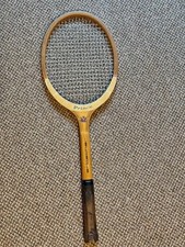 Tennisschläger aus Holz für