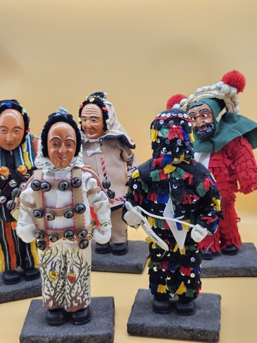 Traditionelle sammlerpuppen - traditionelle,