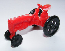 Farmall Farm Traktor Plastik Modell Plastikmodell 1:72 ? HO / OO Modellbahn !