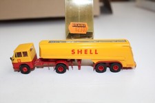 Brekina 1:87 -  Henschel Tank Sattelzug "Shell" 82300, in der OVP