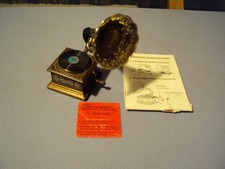Bodo Hennig (6680) Grammophon     Puppenhaus-Puppenstube