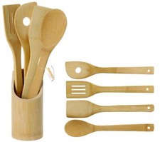 Küchenhelfer-Set aus Bambus -