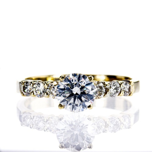 Gelbgoldring mit einem - 14,