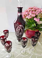 Rubinglas Karaffe mit 6 Likörgläsern  Böhmen