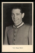 Ansichtskarte Schauspieler Toni Sepp Stohr in schwarzweiß fotografiert 