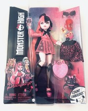 Mattel Monster High Draculaura Modepuppe Rosa Schwarze Haare, Haustierfledermaus