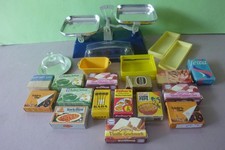 Kaufmannsladen Waage mit Metallschalen und Diversen Verpackungen + Zubehör