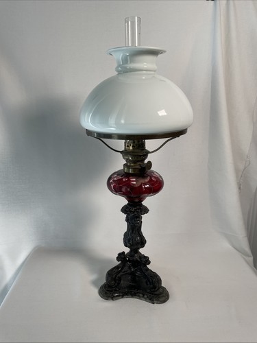 Antike petroleumlampe mit - petroleumlampe,