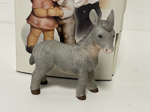 Goebel figur nina - +, esel