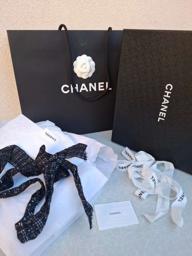 Authentic chanel black - chanel,