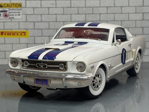 Boxed mira 1965 ford - 1:18,