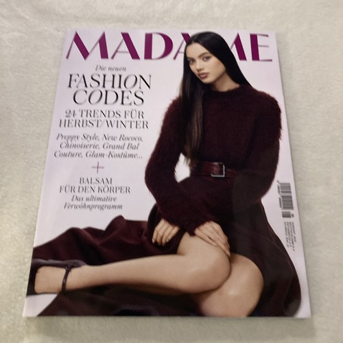 Madame 2025 august - august, die