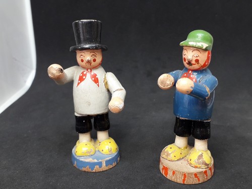 Zwei holzfiguren erzgebirge - holzfiguren,