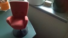 alter Polster Sessel  rot  MINIATUR