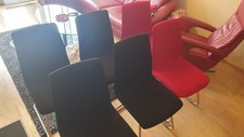6 moderne Stühle schwarz / rot