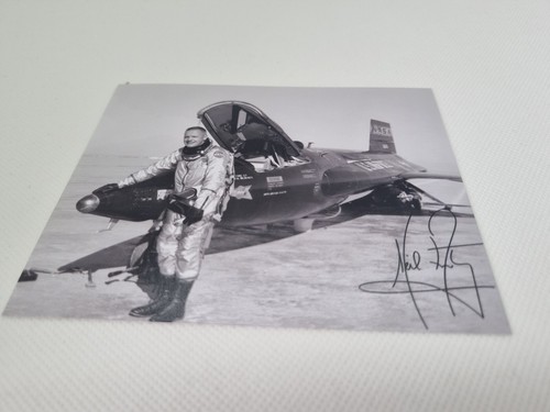 Neil armstrong repro - neil,