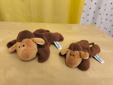 2x Nici Schafe braun liegend
