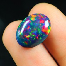 4,85 ct schwarzer Opal