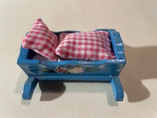 DORA KUHN Wiege Puppenstube