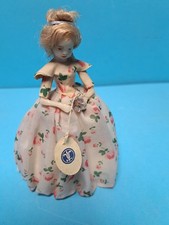 ALTES PÜPPCHEN EIERWÄRMER