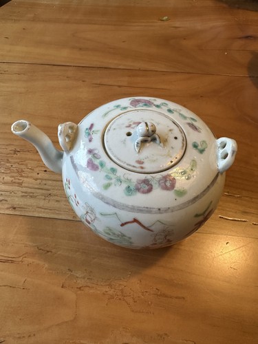 Schöne chinesische teekanne - schöne,