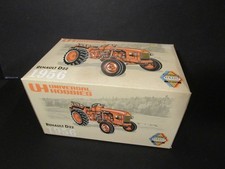 Universal Hobbies 2204 Renault D22 1956 Traktor 1:16 OVP