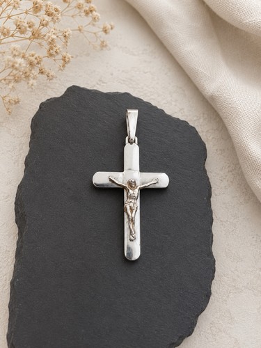 Silbernes kreuz mit jesus - silbernes,