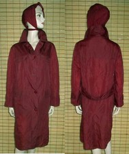 BORDEAUXFARBENER REGENMANTEL -