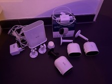 Arlo Überwachungssystem mit 3x Kameras (2xPro3 & 1xEssential) & Zentrale, Alarm