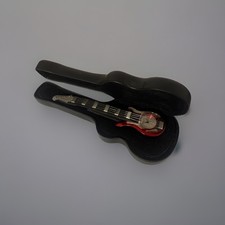 Gitarrenuhr Rot mit Etui Quarz