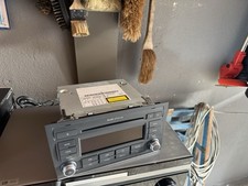 Audi A4 Orginal Chorus  Radio MP3 Player Doppelt DIN Mit Code Wie Neu.