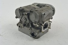 Ducati 748 Zylinderkopf liegend mit Ventilen und Nocken