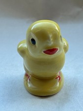 Eine kleine gelbe Enten aus Porzellan von Goebel