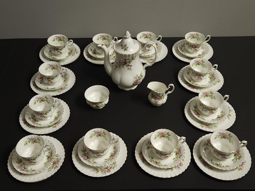 Royal albert bone china - royal,