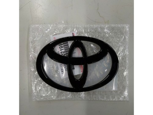 Toyota original oem emblem - original,
