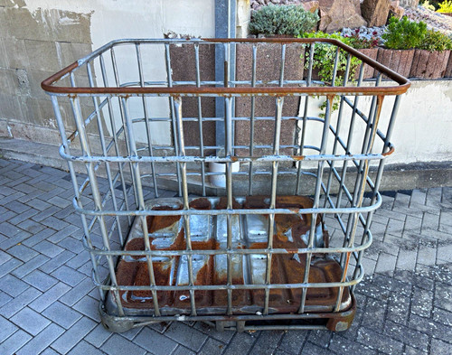 Großer gitterbox container - großer, gitterbox-container