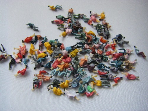 500 sitzende figuren - ho, spur